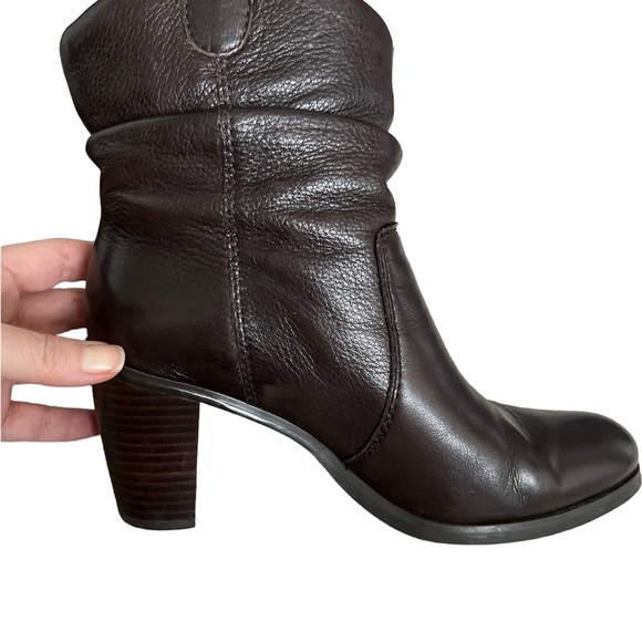 CIRCA JOAN AND DAVID brown leather ruched cowboy western style booties 5.5 - Picture 3 of 8